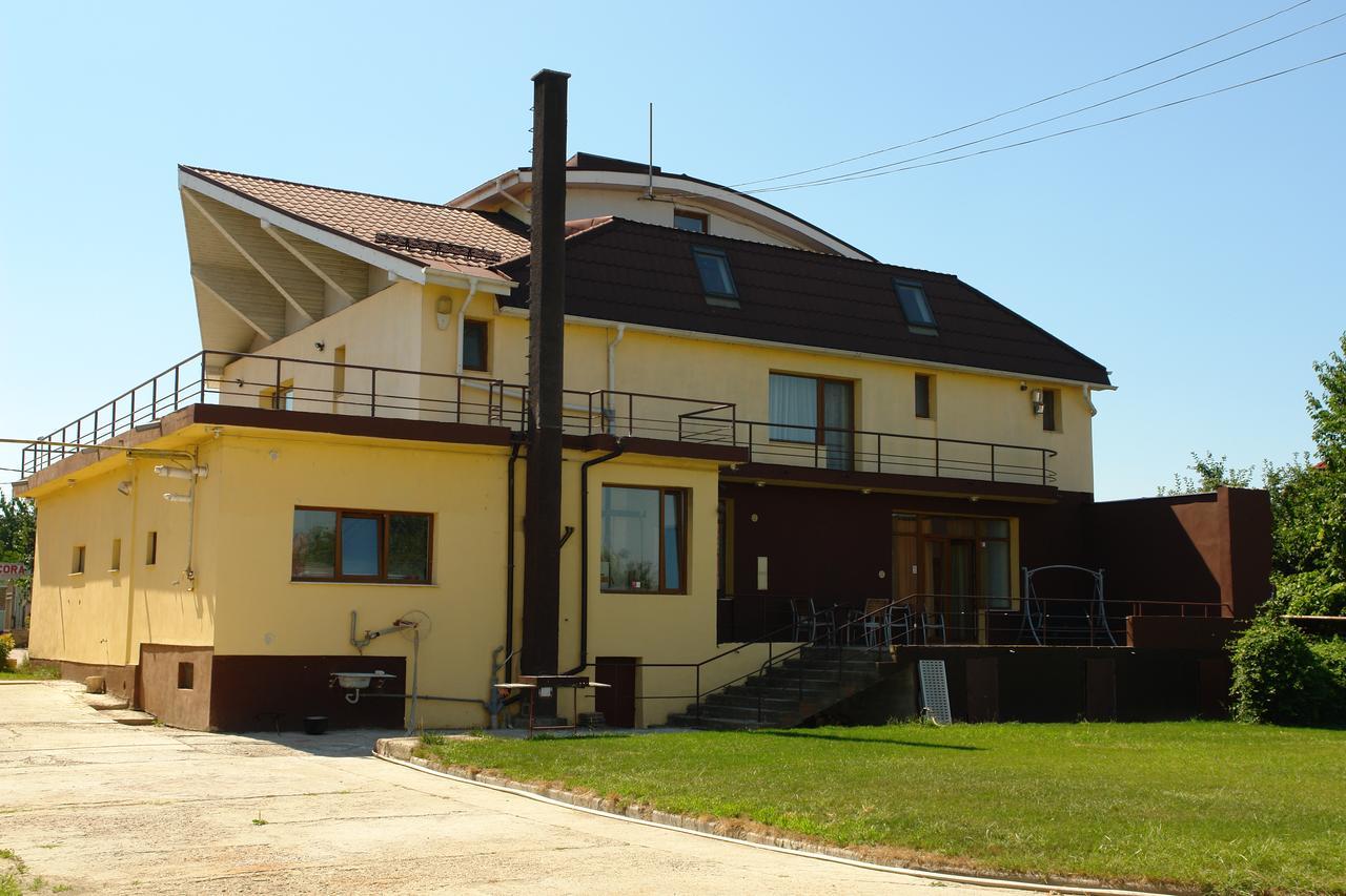 Pensiunea Casa Benko Bacău Buitenkant foto