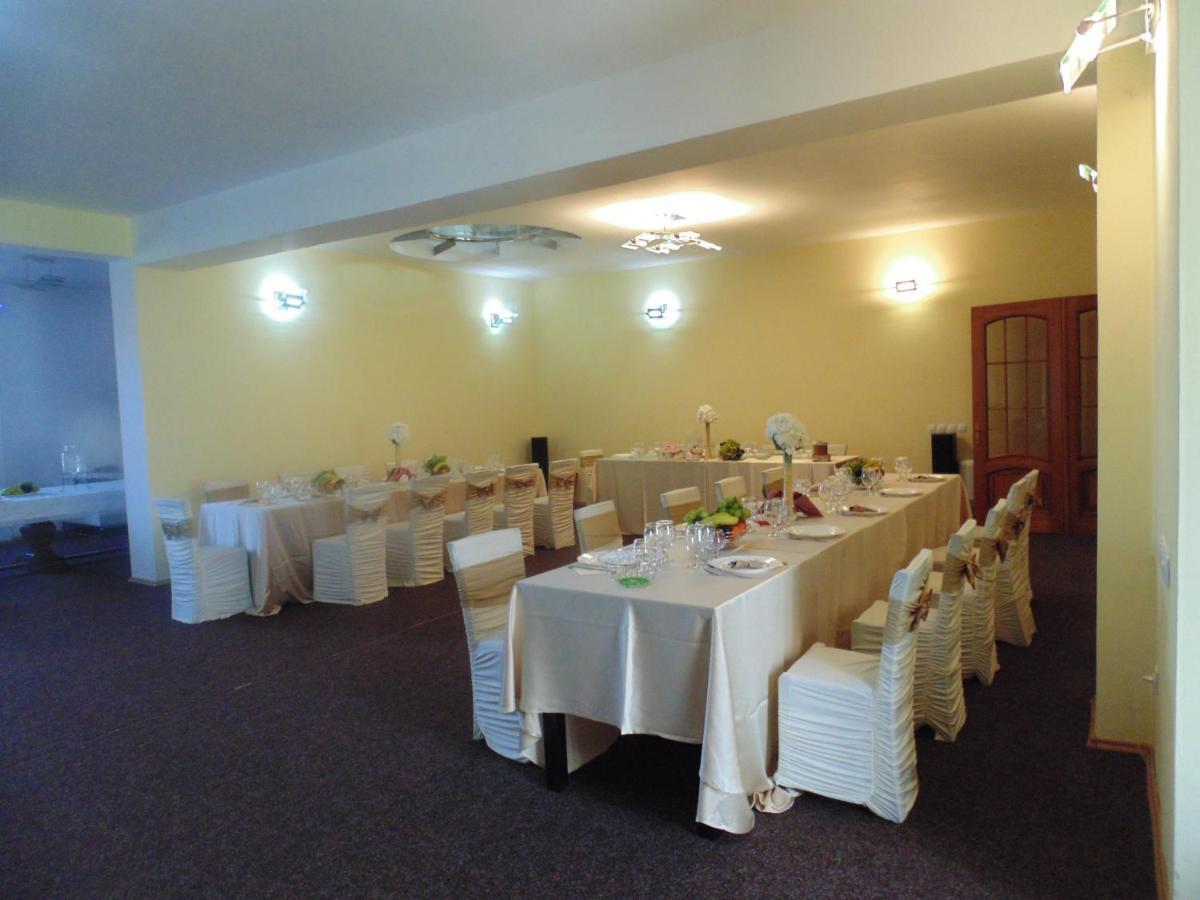 Pensiunea Casa Benko Bacău Buitenkant foto