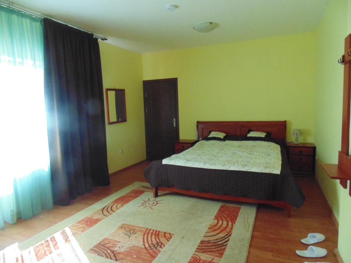 Pensiunea Casa Benko Bacău Buitenkant foto