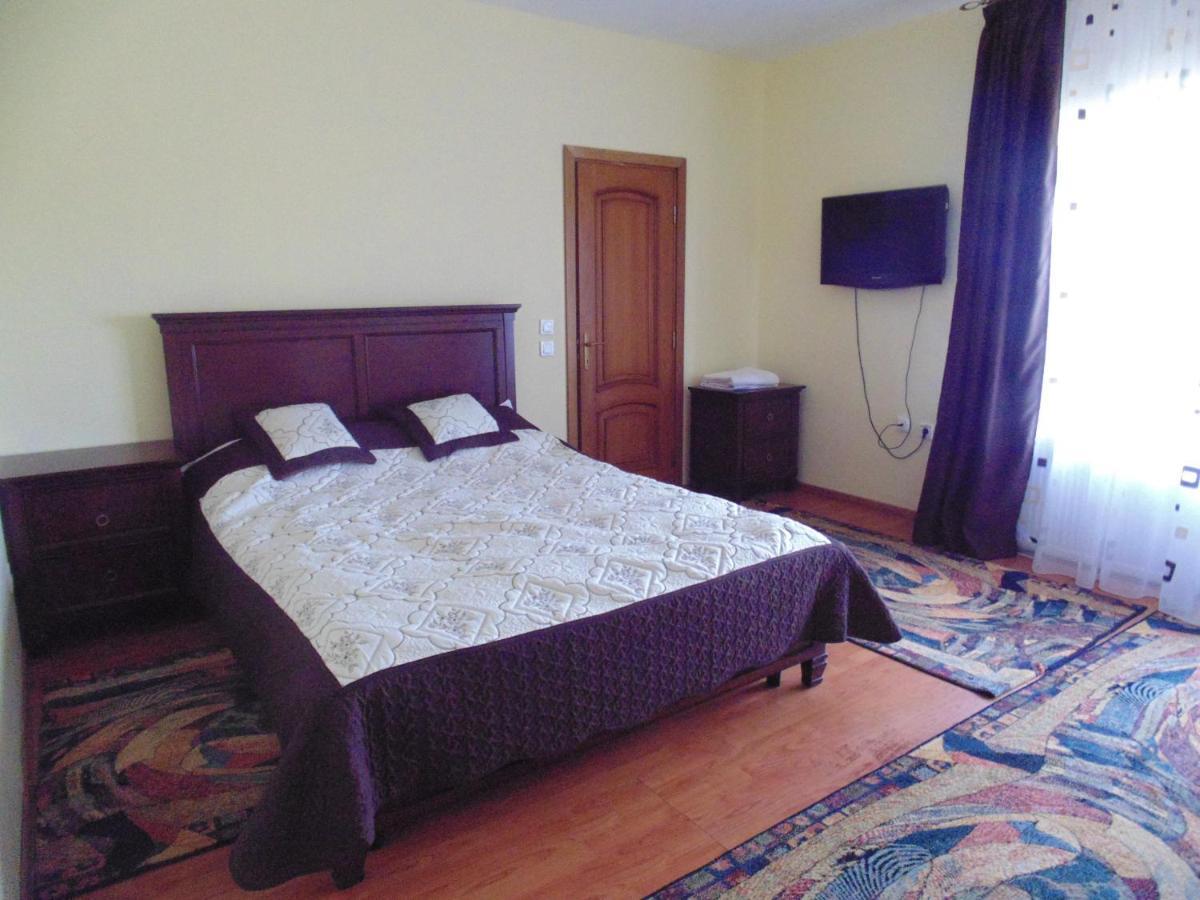 Pensiunea Casa Benko Bacău Buitenkant foto