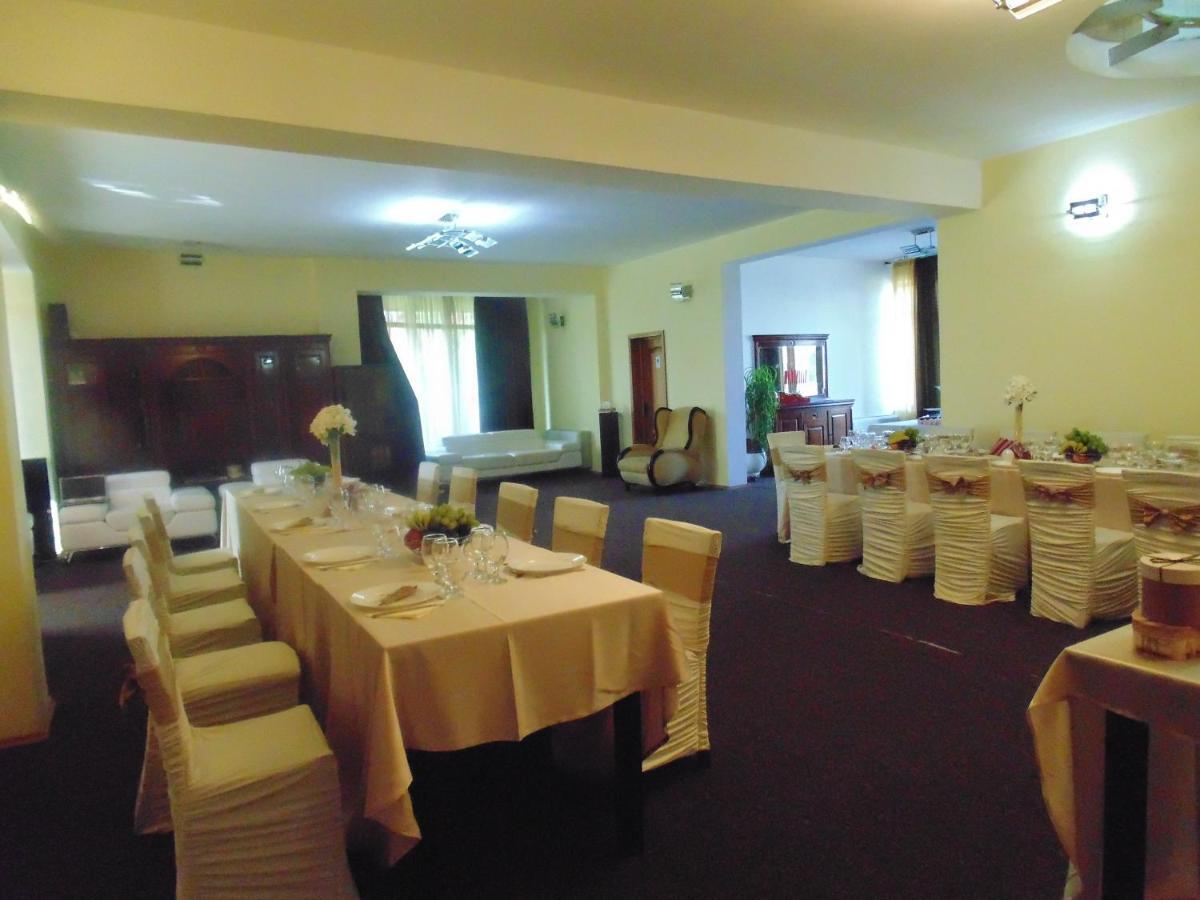 Pensiunea Casa Benko Bacău Buitenkant foto